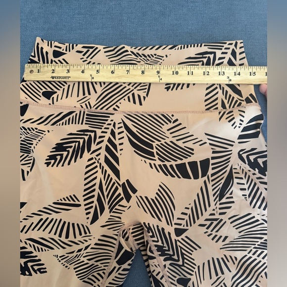 Aerie Women’s Chill Play Move Leggings SZ XL High Waisted Brown Black Floral - Picture 8 of 10